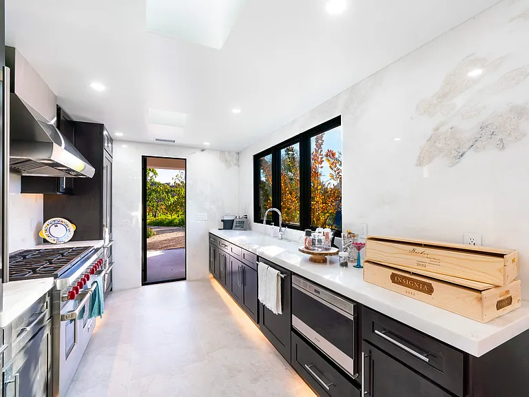 6161 Silverado Trl — Photo 15