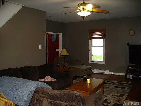 4th image of 17 Bank St