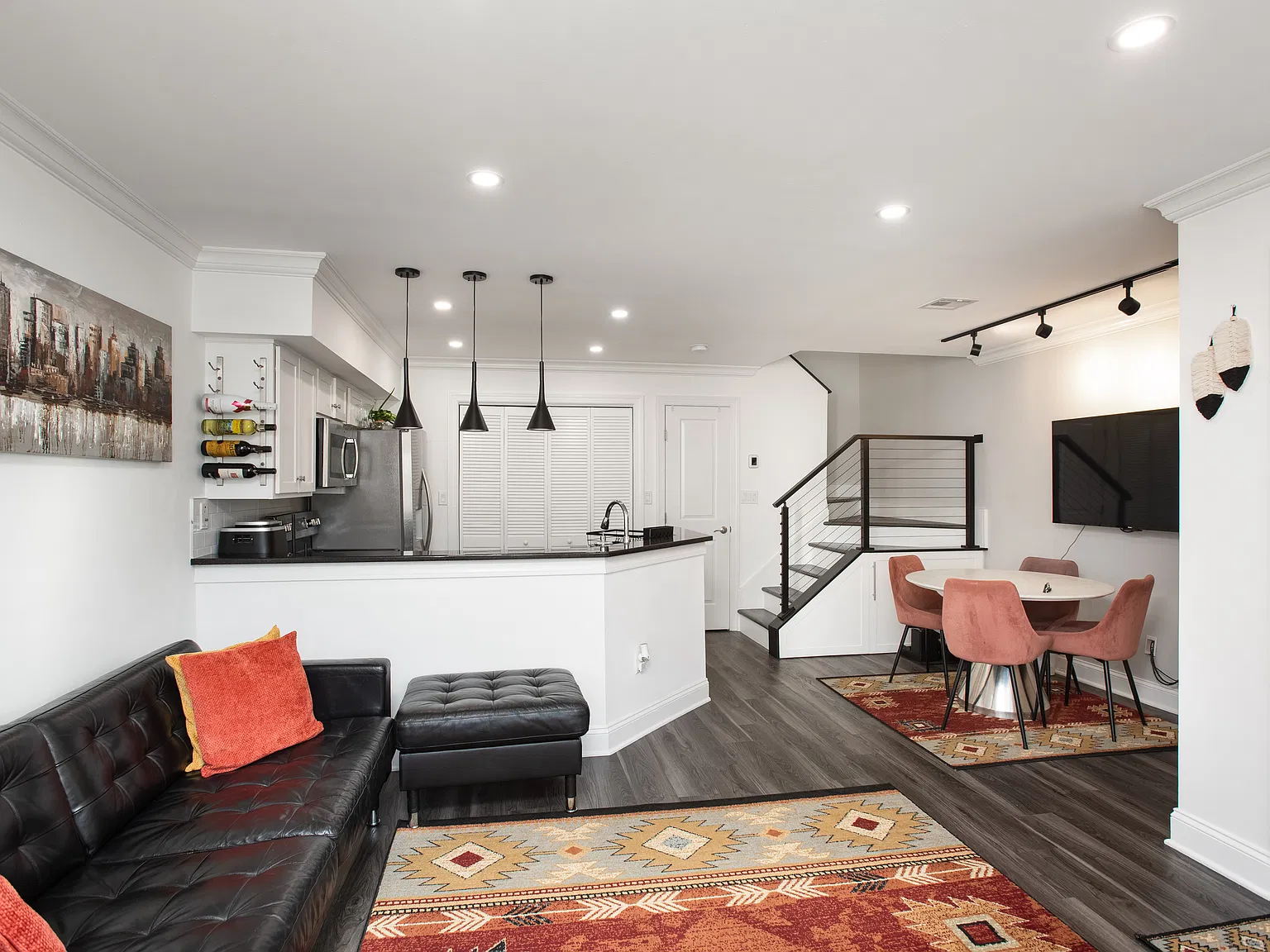 2 bed, $3,000 — Photo 3
