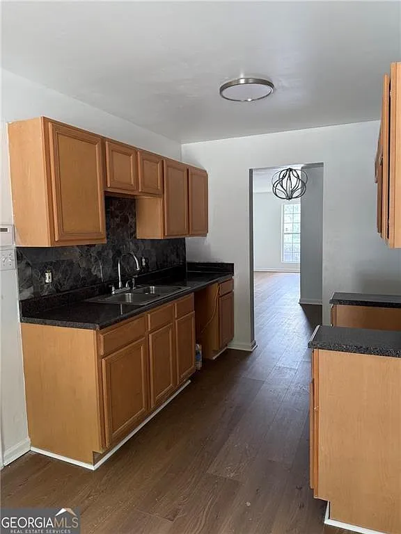 3 bed, 2.5 bath, 1316 sqft, $1,650 — Photo 2