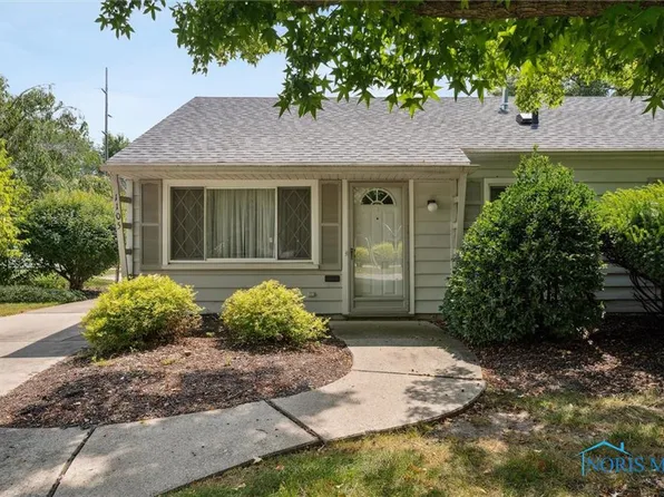1105 Westfield Dr, Maumee, OH 43537