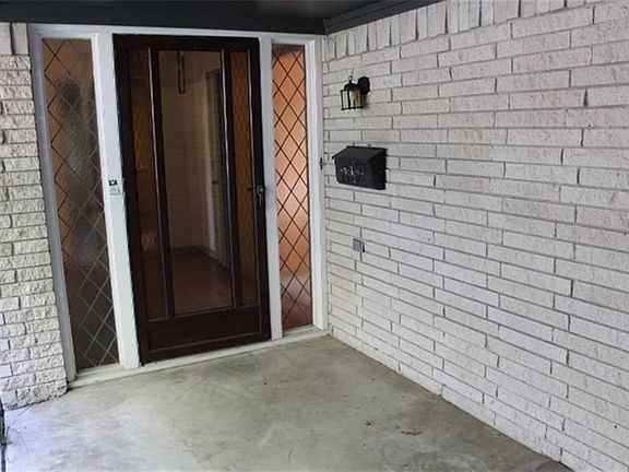 4th image of 11530 Drummond Dr