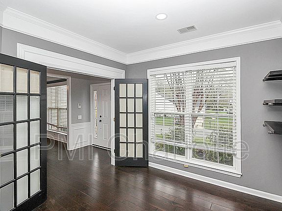5th image of 8425 Bridgestone Dr