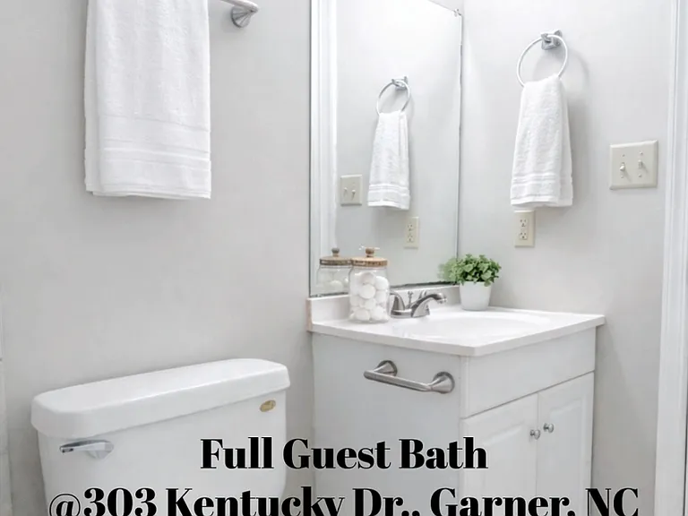 303 Kentucky Dr — Photo 17