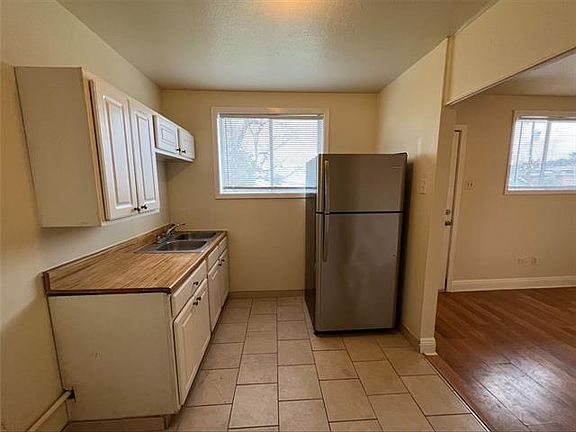 4th image of 1719 Leonidas St #2