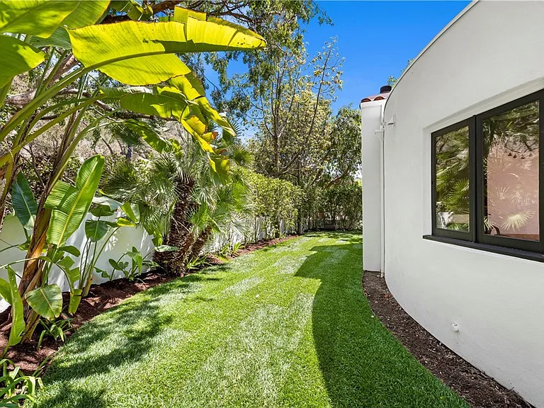 1280 Morningside Dr — Photo 17