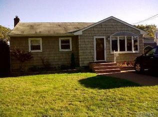 1241 11th St, West Babylon, NY 11704