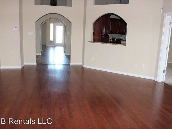2nd image of 1629 NE 35th St