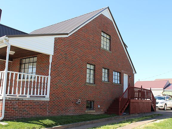 main house driveway