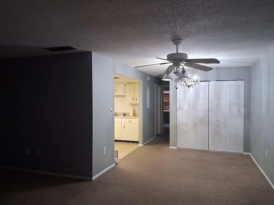 1st image of 970 85th Ave N APT 215