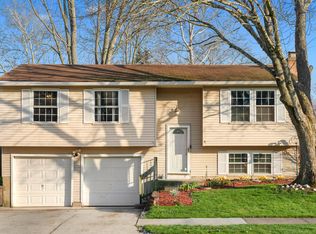 6440 Goldfinch Dr, Westerville, OH 43081