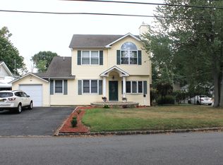 98 Minnehaha Blvd, Lake Hiawatha, NJ 07034