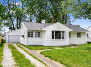 800 Meadow Ct, Bradley, IL 60915