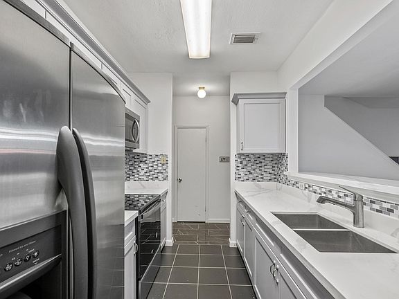 2nd image of 3124 Holly Hall St #3124