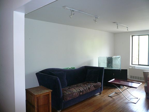 4th image of 830 Howard Ave APT 4D