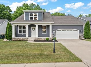 4106 Crown Dr, Valparaiso, IN 46383
