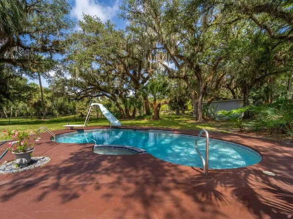 3711 S 25th Street, Fort Pierce, FL 34981