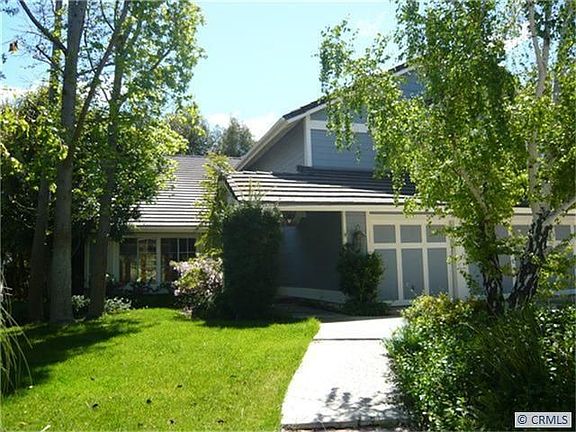 4th image of 9945 Saint Marys Cir