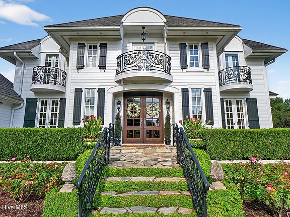 4th image of 2325 Ocean Point Drive