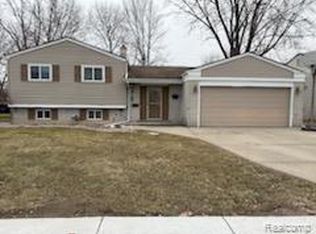 4780 S Tuxedo Dr, Warren, MI