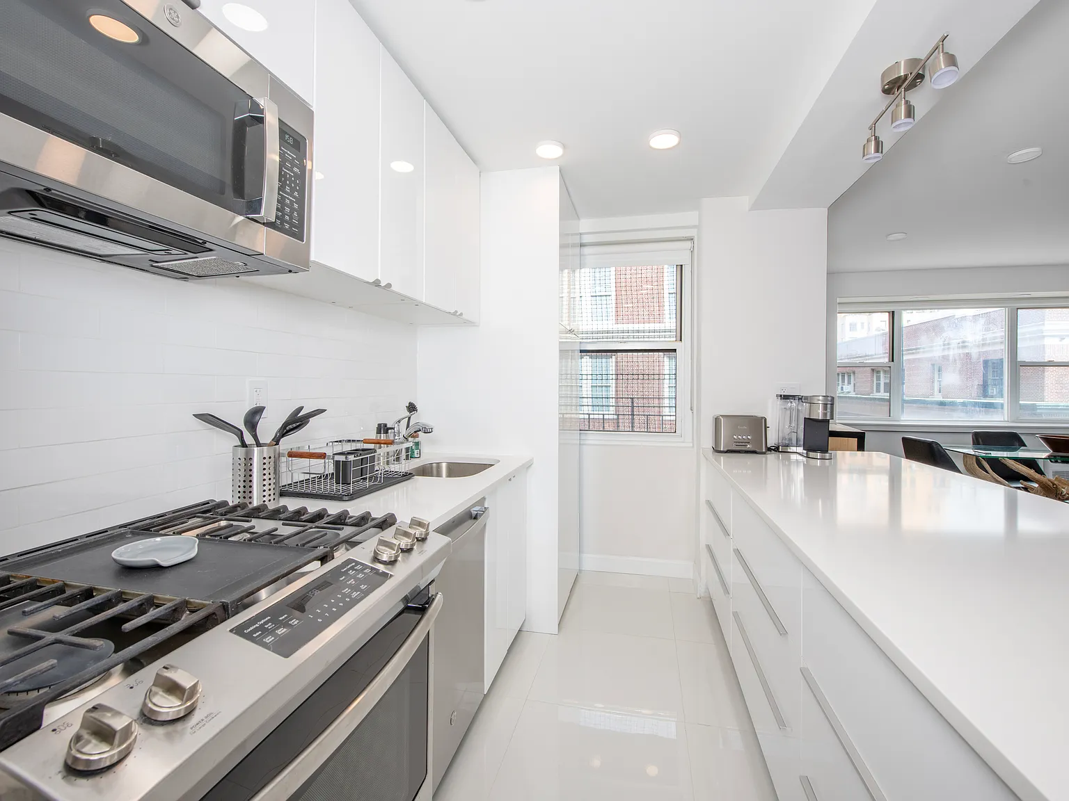 301 East 66th Street — Photo 3