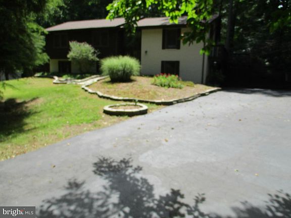 3rd image of 12209 Woodlark Ct