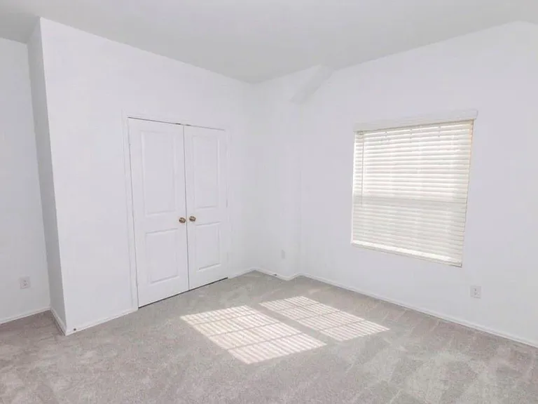 7907 Elk Grove Ln — Photo 8