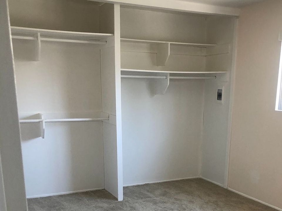 2nd image of 4476 39th St APT 2
