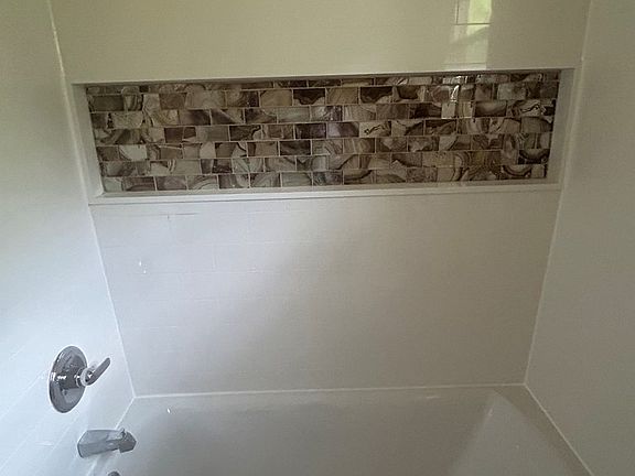 4th image of 127 N Woodberry Ave