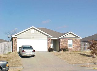 1406 Sunrise Cir, Siloam Springs, AR 72761
