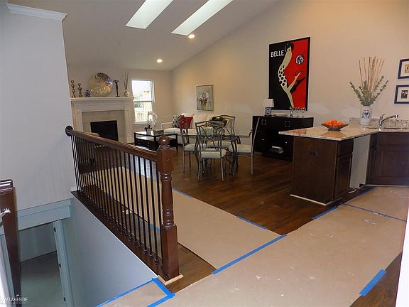 5th image of 49190 Pond Place Dr Unit 85