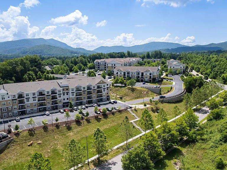 Verde Vista, Asheville, NC, Aerial Building
