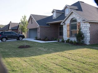 1627 S Pebble Beach Dr, Fayetteville, AR 72701
