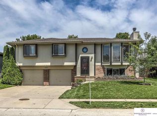 13516 Lillian St, Omaha, NE 68138