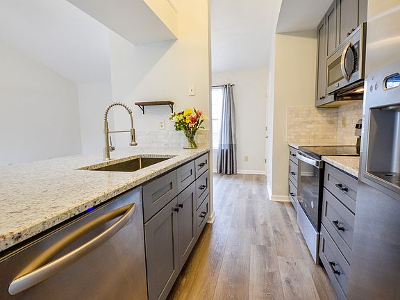 5th image of 3203 Green Meadow Way
