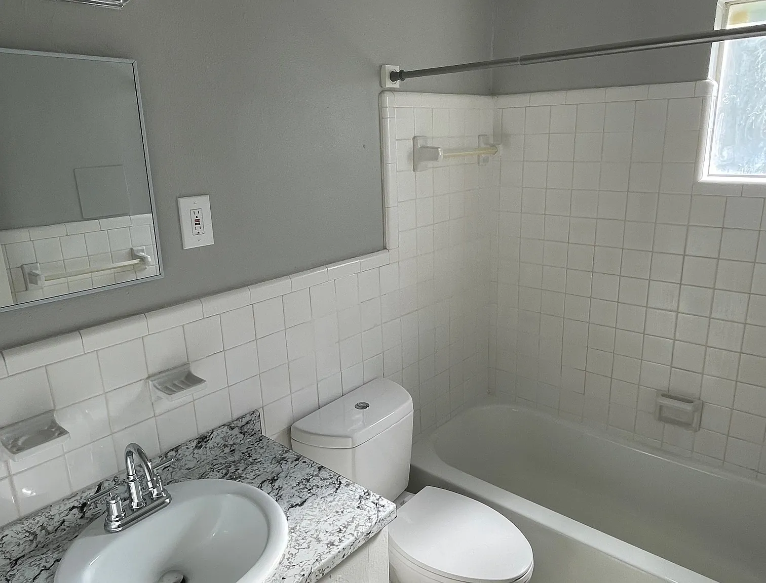 2 bed, 800 sqft, $1,100 — Photo 2
