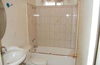 5th image of 416 E Nubia St