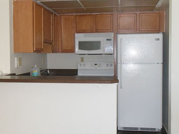 5th image of 706 Executive Center Dr #32-2-32