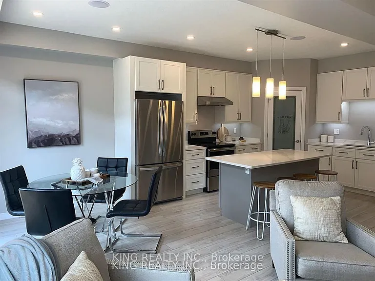 811 Sarnia Rd #60 — Photo 9