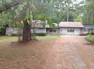 2205 Harlow Ln, Huntsville, TX 77320