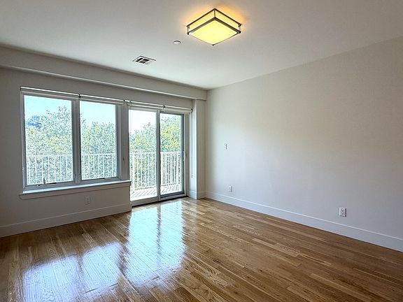 3rd image of 1704 Ocean Ave #4F
