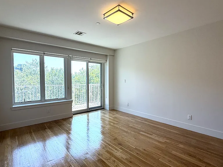 1704 Ocean Ave #4F — Photo 3