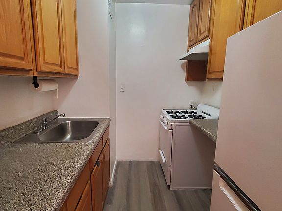 5th image of 14220 84th Dr APT 7F