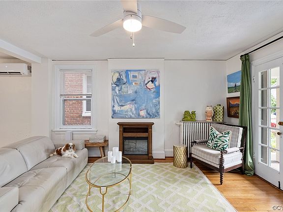5th image of 3005 W Grace St
