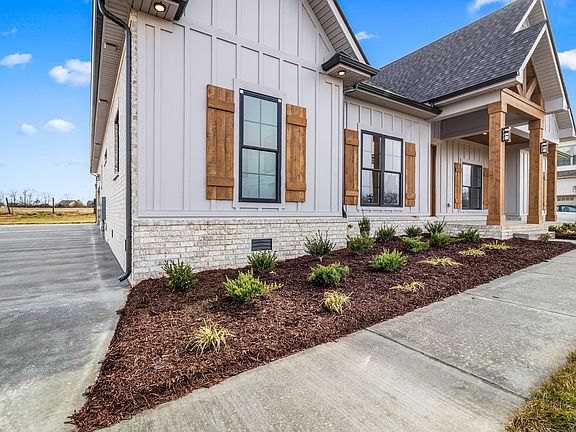 3rd image of 39 Whitewood Farm Lot 39
