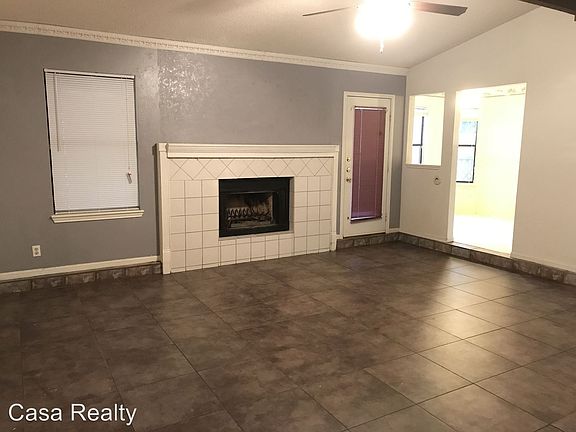 2nd image of 1408 Janet Ln