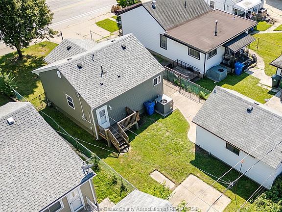3rd image of 1586 Prince Rd