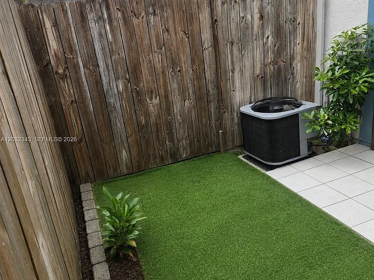 11789 SW 18th St #2-30 — Photo 13