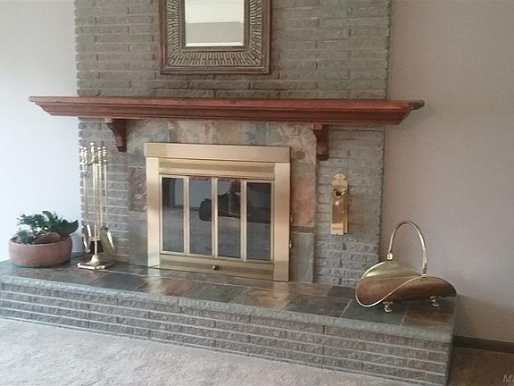 4th image of 21621 Violet St