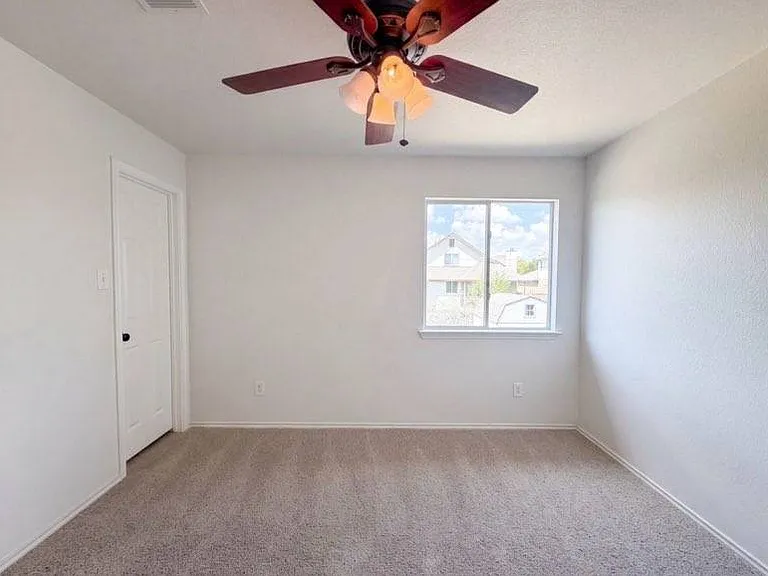 6807 Aquamarine Dr — Photo 15